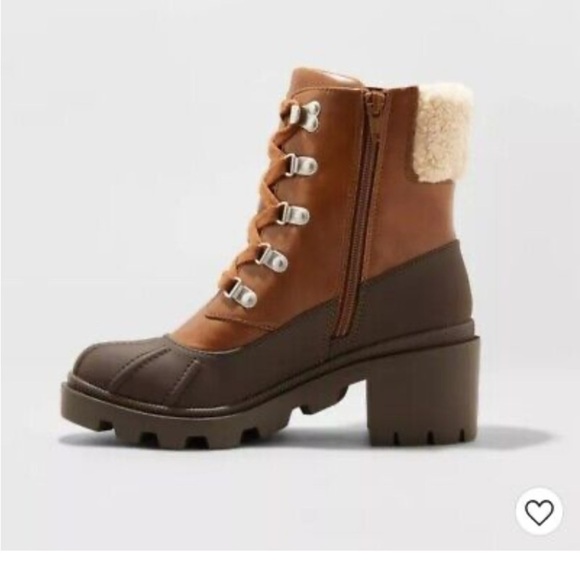 Women's Cheyenne Heeled Duck
Boots Universal Thread  nwt - Picture 2 of 9